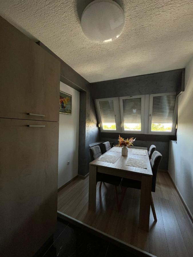 Aby Apartment สลาวอนสกีบรอด ภายนอก รูปภาพ
