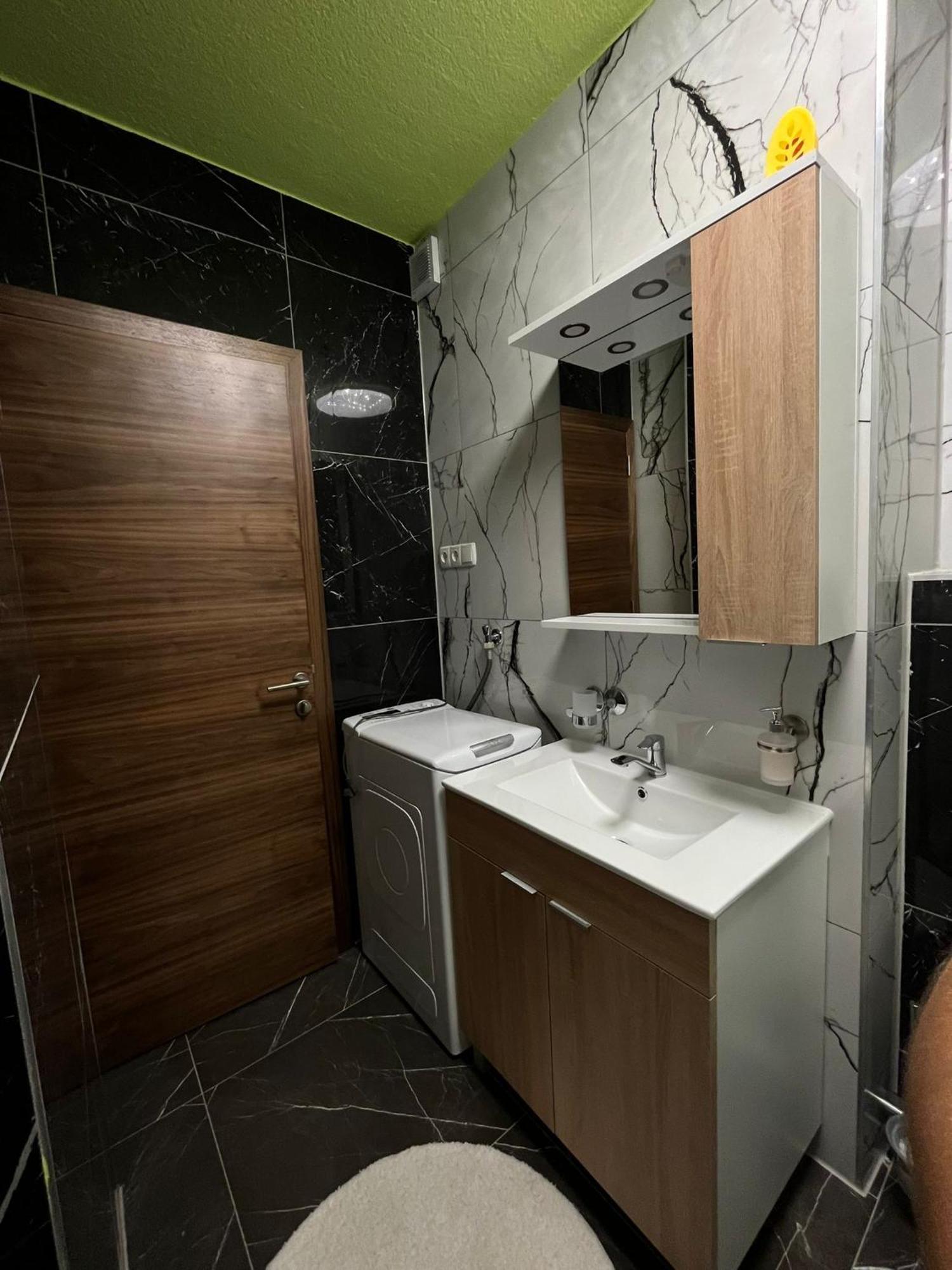 Aby Apartment สลาวอนสกีบรอด ห้อง รูปภาพ